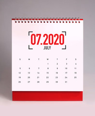 Simple desk calendar 2020 - July