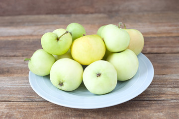 Weiße Klaräpfel