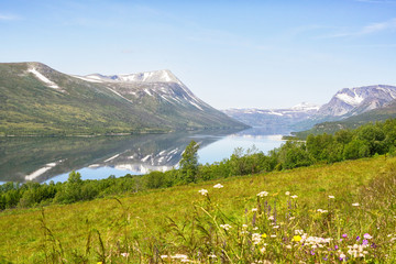 Fototapeta premium Lake Gjevilvatnet