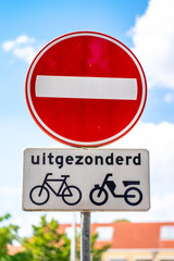 Dutch road sign: one way traffic