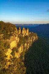 sunset at three sisters lookout, blue mountains, australia 15