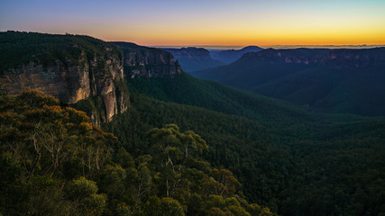 Fototapeta premium blue hour at govetts leap lookout, blue mountains, australia 42