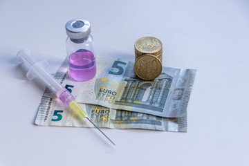 Hohe Kosten für Forschung und Entwicklung von wirksamen Medikamenten gegen gefährliche Krankheiten und zur Herstellung von Impfstoffen belasten Krankenkassen und Patienten