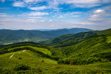 Zielone szczyty gór © Anna Granat