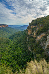 hiking the overcliff walk in the blue mountains national park, australia