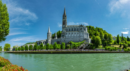 Basilika Notre Dame im Wallfahrtsort Lourdes