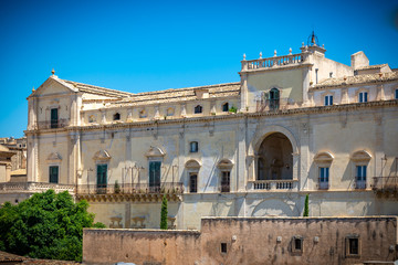 Fototapeta na wymiar Panorámica de la ciudad barroca de Noto del siglo XVII en la costa este de Sicilia.