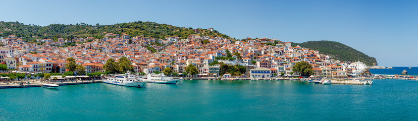 Fototapeta na wymiar Panoramic view of Skopelos,Greece