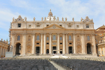 Fototapeta na wymiar St. Peter's basilica in Vatican
