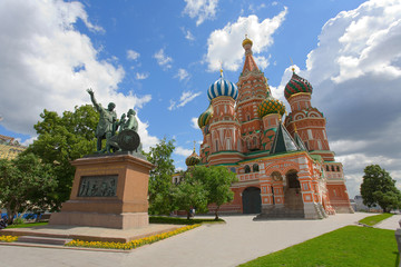 Fototapeta na wymiar St. Basil’s Cathedral in Moscow