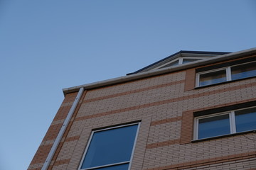  Elements and details of building facades