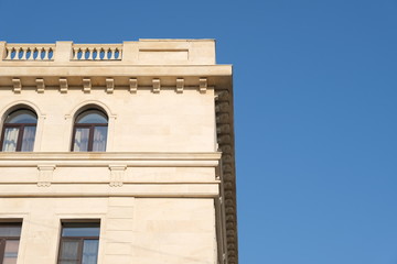  Elements and details of building facades