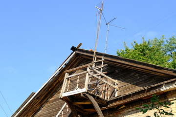  Elements and details of building facades