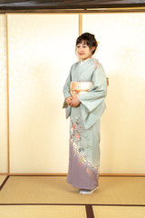 着物を着た女性