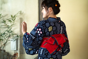 浴衣の女性