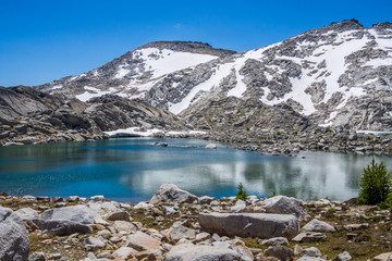 Fototapeta na wymiar Lake in North Cascade Mountains