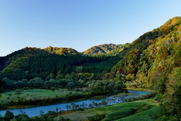 秋扇湖（鎧畑ダム湖）秋田県仙北市