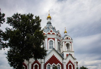 Fototapeta na wymiar View of the Kazan Church in cloudy weather