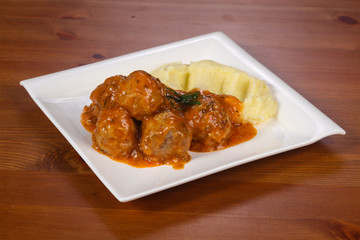 Minced meat balls with potato