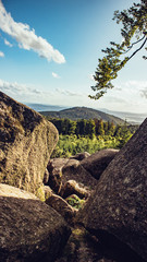 Blick durch die Felsen des Gl&ouml;ckners bei Ruhla