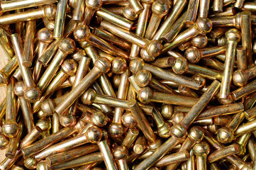 A lot of stainless steel parts used in the latch latches like a handle, bolt, peg.