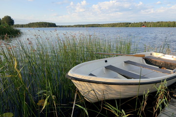 Obraz premium Ruderboot an einem See