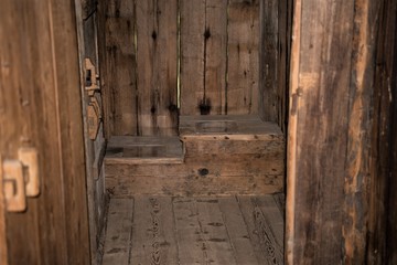 Stilles Örtchen für Groß und Klein - Toiletten in einem früheren Bauernhof  in Tirol mit...