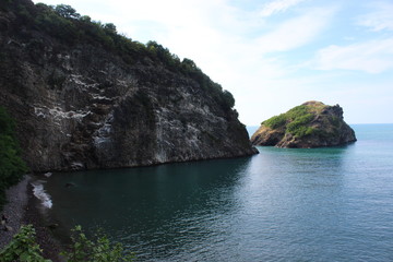 Naklejka premium rock in the sea