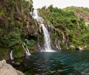 Fototapeta na wymiar Beautiful waterfall of Reunion island