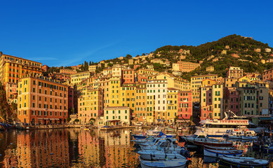 Naklejka premium Sunset in Camogli town, Italy.