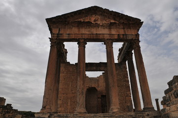 Fototapeta premium Thugga Roman ruins at Dougga, Tunisia