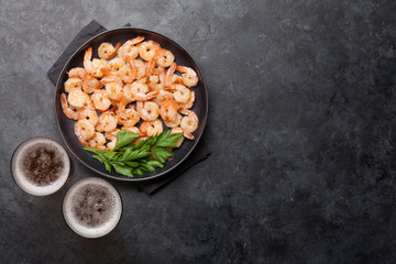 Draft beer and grilled shrimps