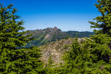 Fototapeta na wymiar View of North Cascade Mountains