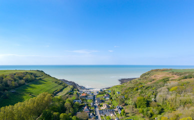 Les Petites Dalles, village en Normandie au bord de la mer et des falaises