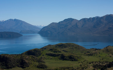 Lake Wanaka and the mountain ranges nearby in New Zealand