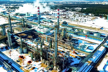Oil refinery and petrochemical plant