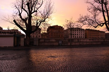 Fototapeta na wymiar sunset in an old city