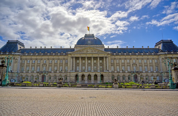 Obraz premium The Royal Palace of Brussels is the official palace of the King and Queen of the Belgians in the center of the nation's capital of Brussels, Belgium.