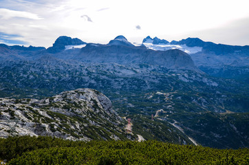 Obraz premium ダッハシュタインと氷河（オーストリア オーバーエスターライヒ州 ザルツカンマーグート）