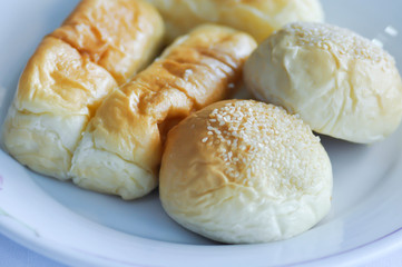 bun, bread or butter bread