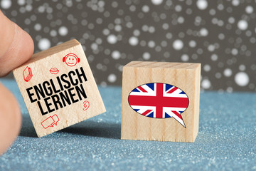 Flagge von Großbritannien und Slogan Englisch Lernen