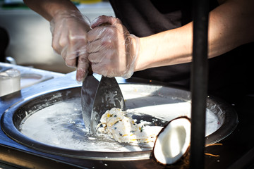 fried ice cream rolls at freeze pan