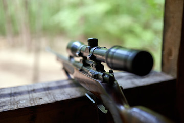 Obraz premium Hunting rifle with scope