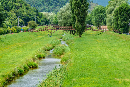 Tutto intorno a Pioraco paesino marchigiano in Italia