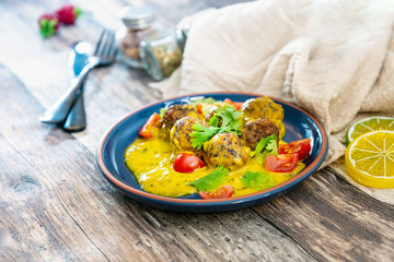 6 vegetable balls and quinoa , curry coconut cream