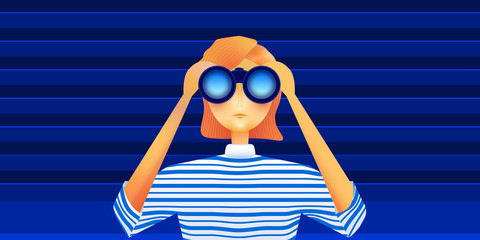 Frau mit Fernglas im maritimen Look