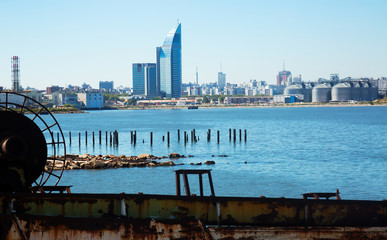 Contrast views of Montevideo port