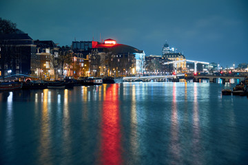 Fototapeta premium View of the canal in Amsterdam at night
