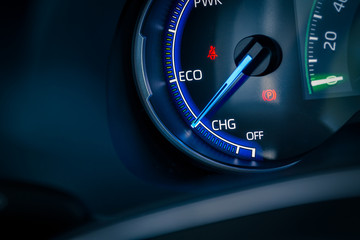 indicatore digitale di potenza automobile ibrida