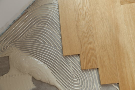 Construction in a renovated room installation of parquet